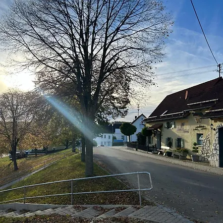 شقة Im Usseltal - Zirben - Monheimer Alb - Altmuehltal - Familie Geyer Daiting