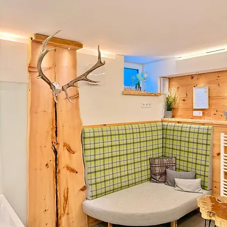 Zirben - Wellness In Bayern L Altmuehltal L Privater Whirlpool & Sauna L Dtv 5 Sterne Fuer Paare Und Familie *